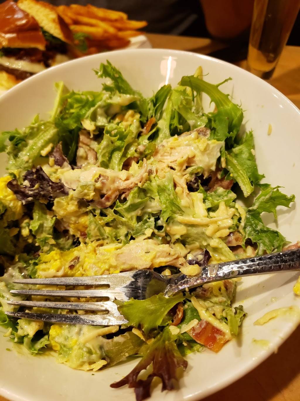 West & Main - Bar & Grill | restaurant | 187 W Market St, Warren, OH 44481, USA | 3309741665 OR +1 330-974-1665