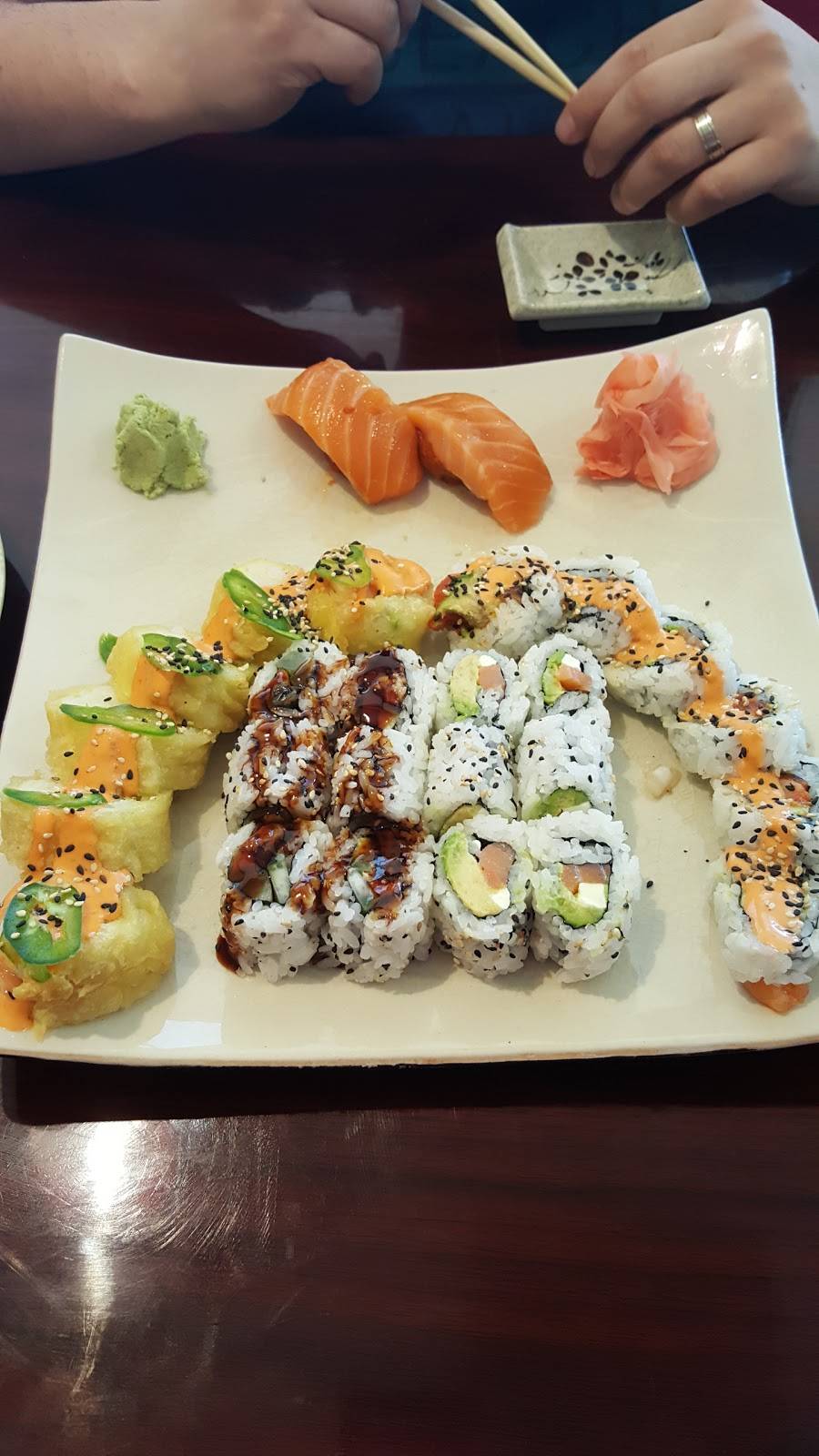 MoonSun Sushi | restaurant | 324 Army Trail Rd, Glendale Heights, IL 60139, USA | 6309802260 OR +1 630-980-2260