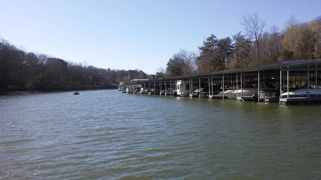Harbor Lights Marina | restaurant | 9718 Hixson Pike, Soddy-Daisy, TN 37379, USA | 4238425391 OR +1 423-842-5391