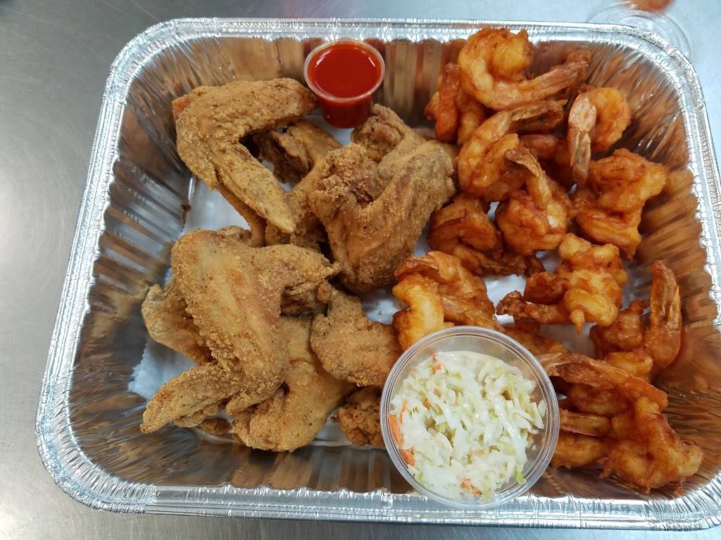 Hook Fish & Chicken | restaurant | 10600 W Seven Mile Rd, Detroit, MI 48221, USA | 3138615555 OR +1 313-861-5555