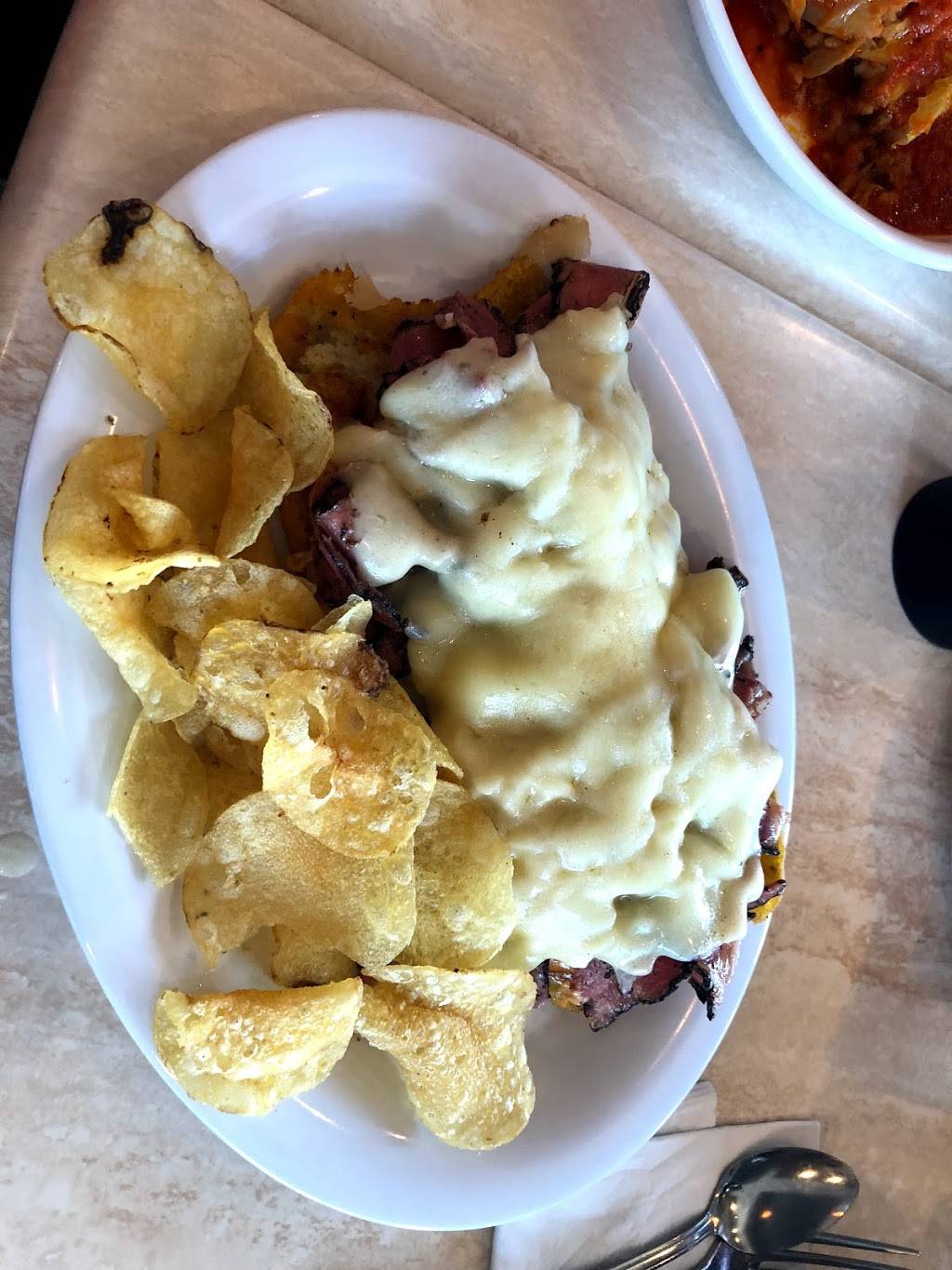 Rosenfelds Jewish Deli | restaurant | 18949 Coastal Hwy, Rehoboth Beach, DE 19971, USA | 3026451700 OR +1 302-645-1700