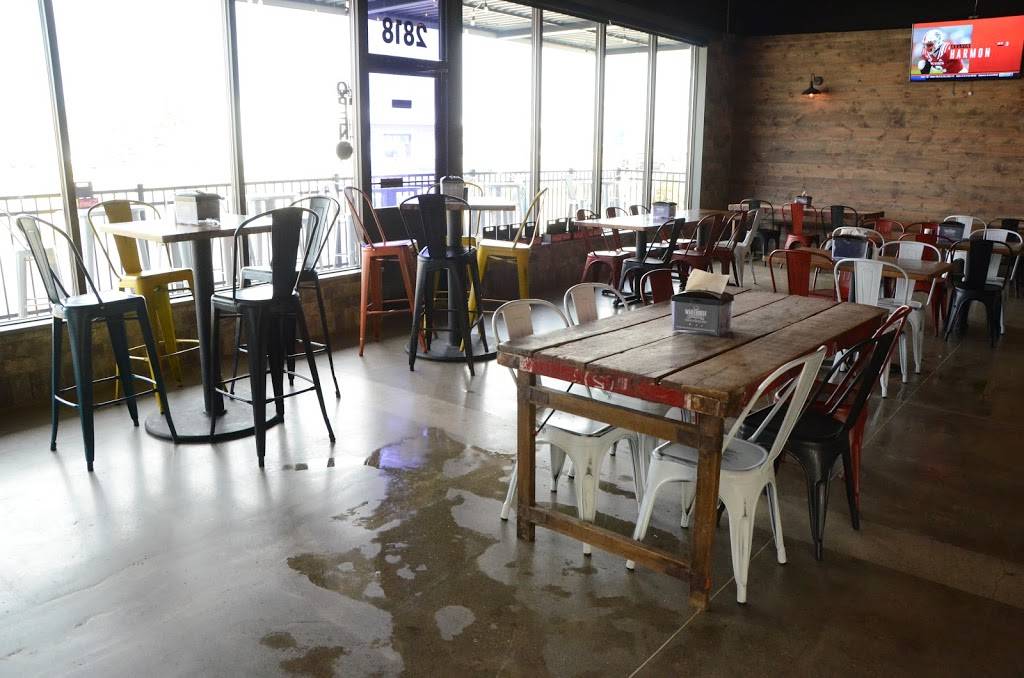 Warehouse Barbecue Co. & Brewhouse | restaurant | 2818 N Court Rd, Ottumwa, IA 52501, USA | 6419548038 OR +1 641-954-8038