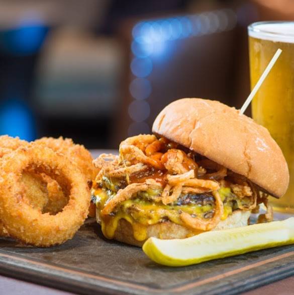 The Owners Box | restaurant | 555 S Lamar St, Dallas, TX 75202, USA | 2146524805 OR +1 214-652-4805