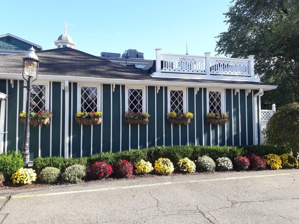 GKs Red Dog Tavern | restaurant | 1 Convent Rd, Morristown, NJ 07960, USA | 9735855700 OR +1 973-585-5700