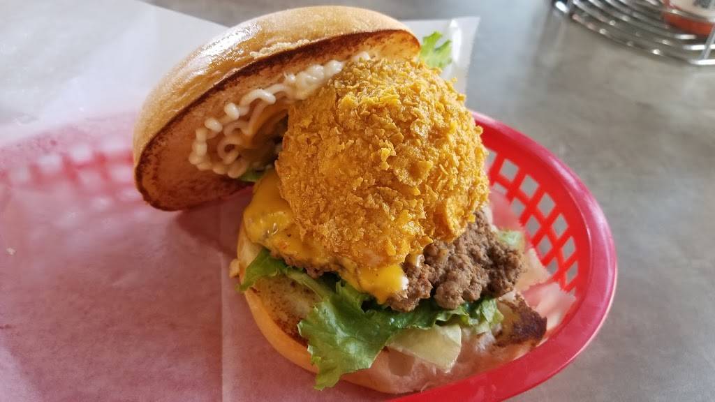 Marks Outing | restaurant | 1624 E Commerce St, San Antonio, TX 78205, USA | 2102998110 OR +1 210-299-8110