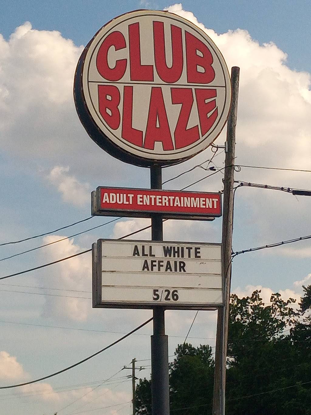 Club Blaze | restaurant | 3438 Moreland Ave, Conley, GA 30288, USA | 4043665243 OR +1 404-366-5243