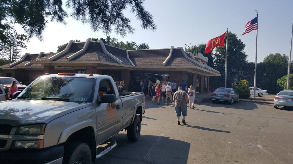 McDonalds | cafe | 120 N S Main St, Mansfield, PA 16933, USA | 5706627077 OR +1 570-662-7077