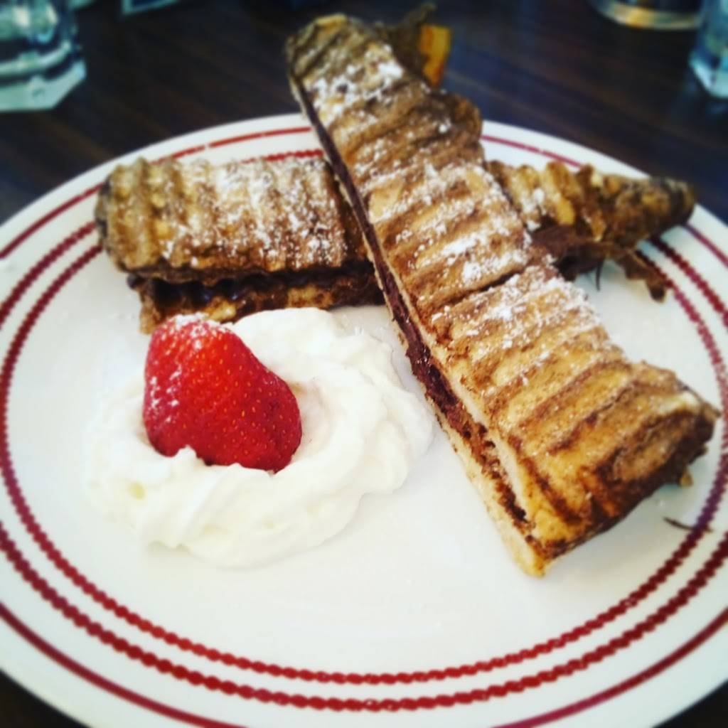 Cafe Reyes | cafe | 421 Shrewsbury St, Worcester, MA 01609, USA | 5087629900 OR +1 508-762-9900