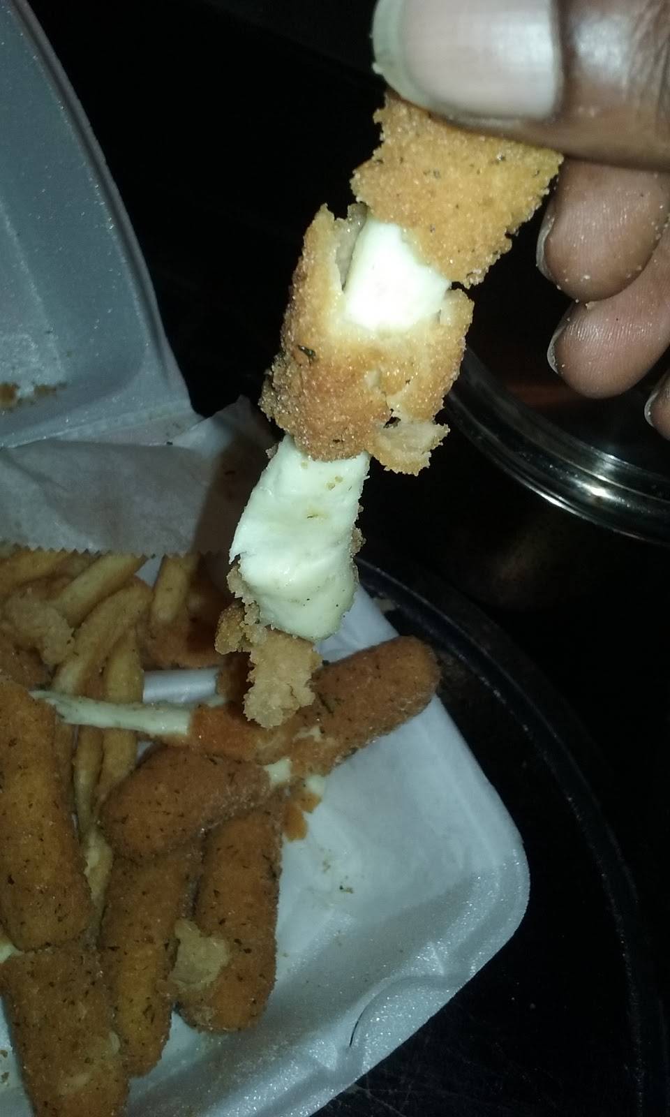 Whale Fish Shrimp & Chicken | restaurant | 3600 W Chicago Ave, Chicago, IL 60651, USA | 7732785555 OR +1 773-278-5555