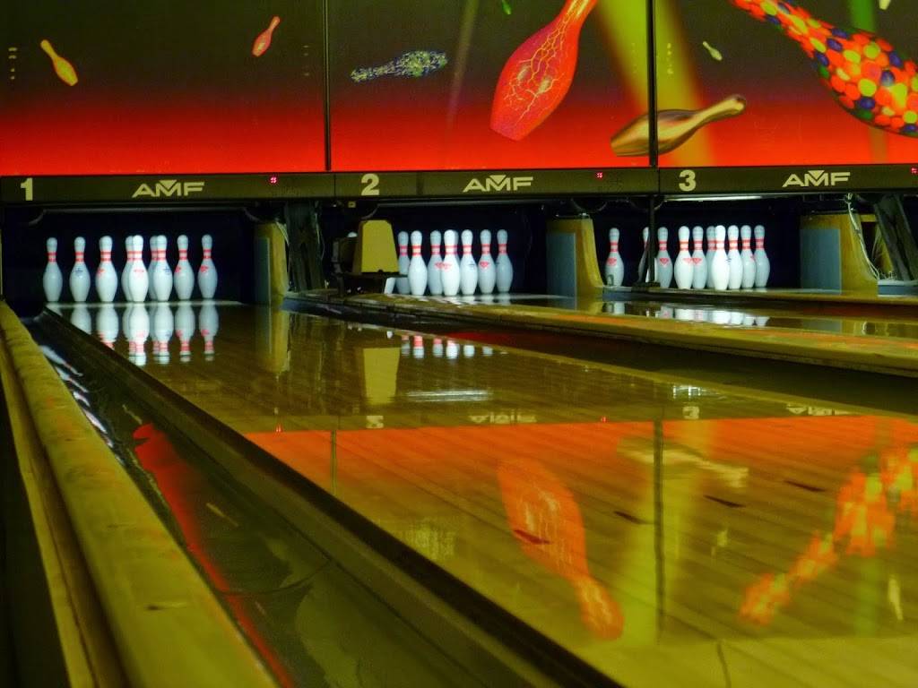 Rainbow Lanes Inc | meal takeaway | 38656 W Red Arrow Hwy, Paw Paw, MI 49079, USA | 2696574870 OR +1 269-657-4870