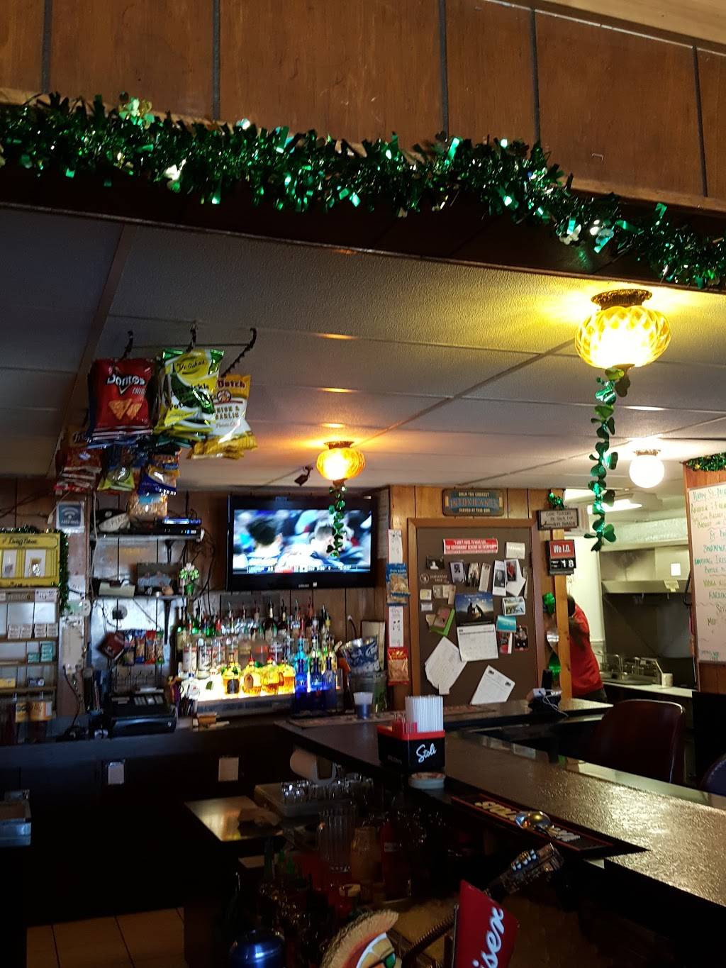 Dutch Mill Sports Club | restaurant | 4112, 4818 Dutch Mill Rd, Madison, WI 53716, USA | 6082222508 OR +1 608-222-2508