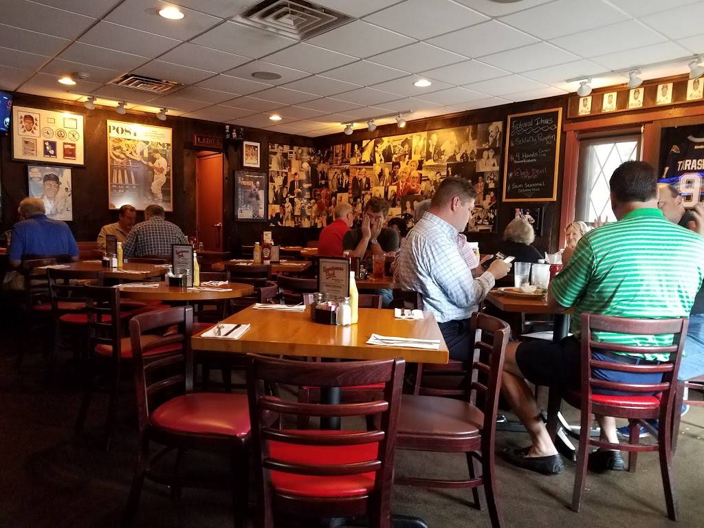 Sportsmans Park Restaurant & Bar | restaurant | 9901 Clayton Rd, St. Louis, MO 63124, USA | 3149913381 OR +1 314-991-3381