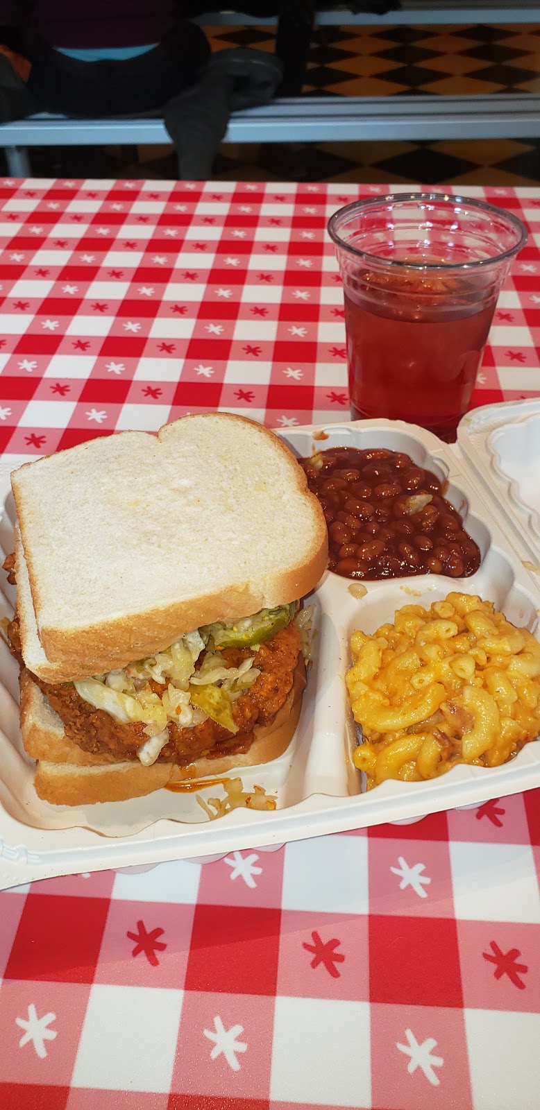 Hot Chicken Takeover | restaurant | 59 Spruce St, Columbus, OH 43215, USA | 6148004538 OR +1 614-800-4538