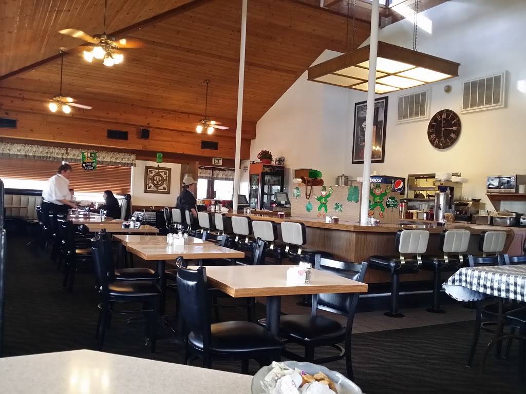 Molly Js | restaurant | 3150 Panama Ln, Bakersfield, CA 93313, USA | 6618347372 OR +1 661-834-7372