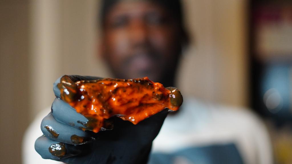 Adrian Victory Wings | restaurant | 414 W Louisiana Ave, Dallas, TX 75224, USA | 9452331939 OR +1 945-233-1939