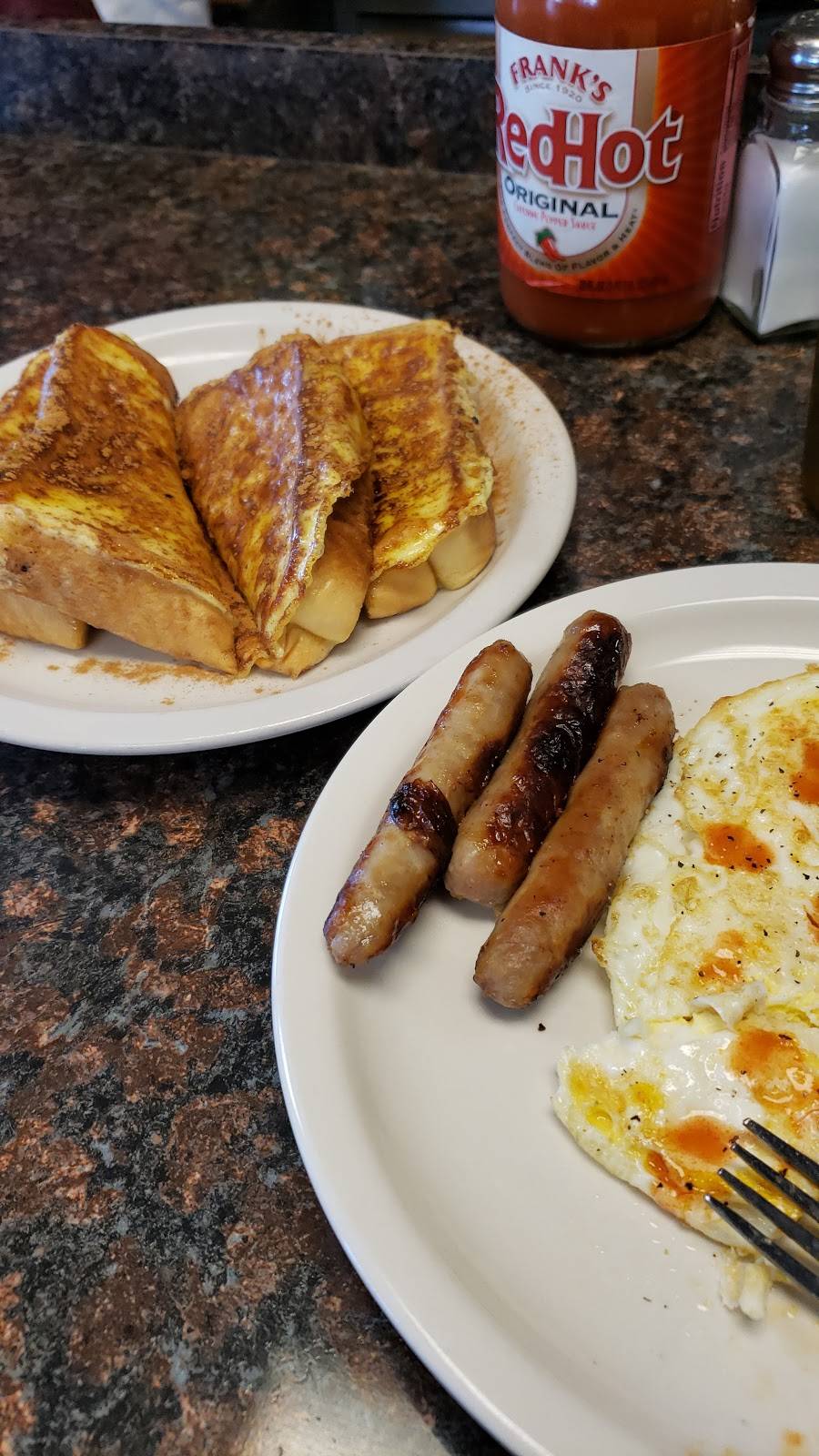 Bryans Neighborhood Coney | restaurant | 3861 Elizabeth Lake Rd, Waterford Twp, MI 48328, USA | 2486811739 OR +1 248-681-1739