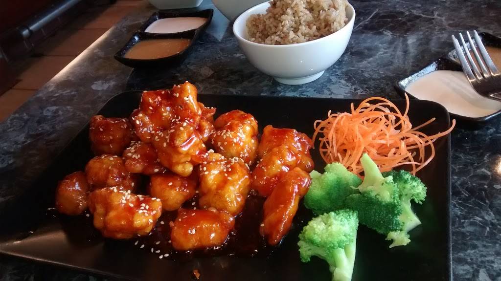 Fuku Japanese Grill | restaurant | 2118 US-82, Gainesville, TX 76240, USA | 9406122266 OR +1 940-612-2266