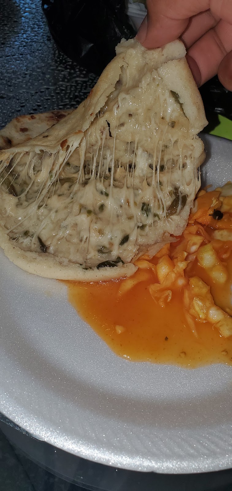 La Joya Salvadoreña truck food | restaurant | 2531 S Main St, Santa Ana, CA 92707, USA | 7142484727 OR +1 714-248-4727