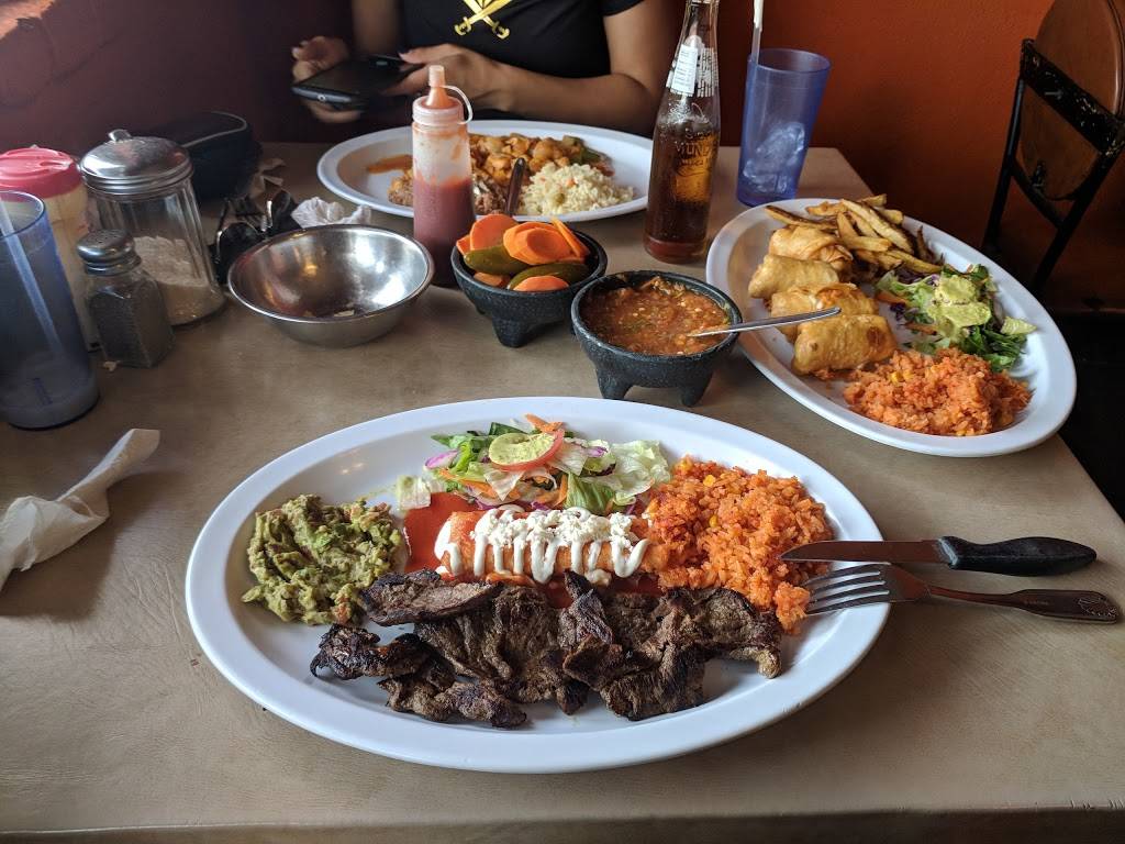 4 Milpas Restaurant | restaurant | Blvrd Universidad, Morelos, 21460 Tecate, B.C., Mexico | 016651220554 OR +52 665 122 0554