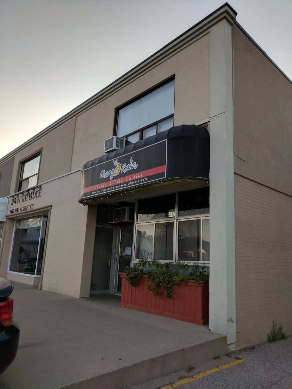 Mango Rain | restaurant | 1714 Lakeshore Rd W, Mississauga, ON L5J 1J5, Canada | 9059191374 OR +1 905-919-1374