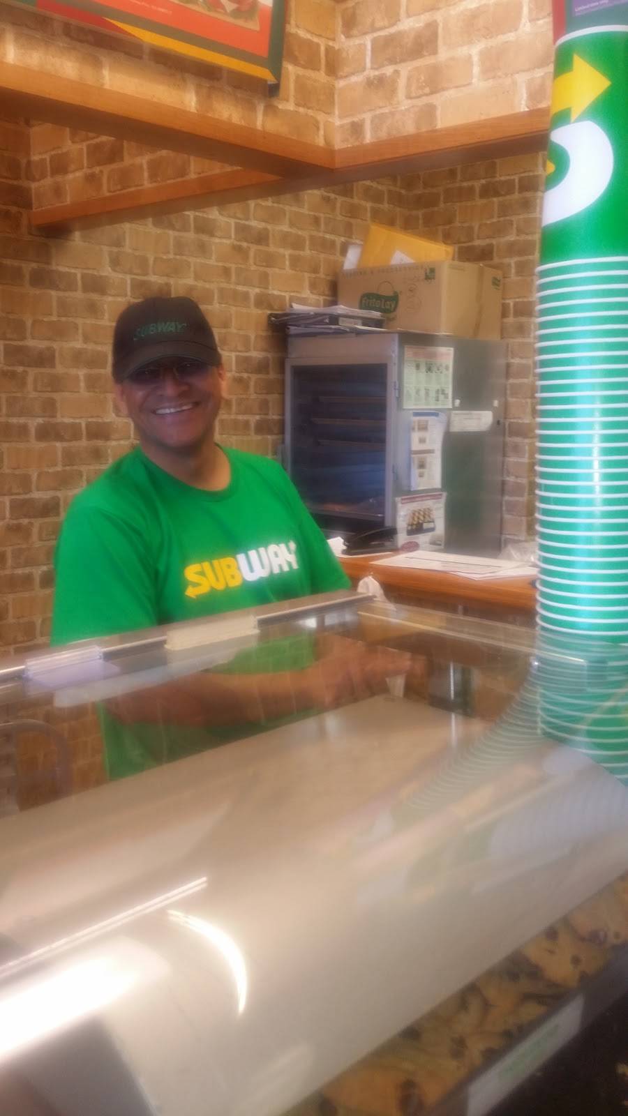 Subway | restaurant | 801 Volvo Pkwy, Chesapeake, VA 23320, USA | 7574366736 OR +1 757-436-6736
