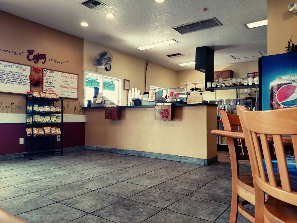 Sweetberries Frozen Custard | restaurant | 2881 Clark Rd # 25, Sarasota, FL 34231, USA | 9419297322 OR +1 941-929-7322