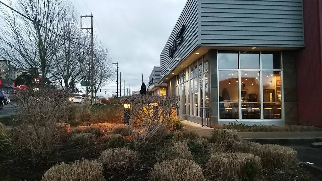 Chipotle Mexican Grill | restaurant | 4120 196th St SW #150, Lynnwood, WA 98036, USA | 4257767549 OR +1 425-776-7549