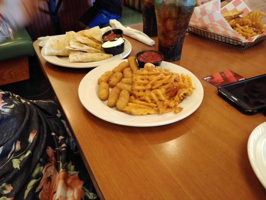 Friendlys | restaurant | 1 Harborside Dr Terminal A - Logan, Boston, MA 02128, USA | 6175616478 OR +1 617-561-6478