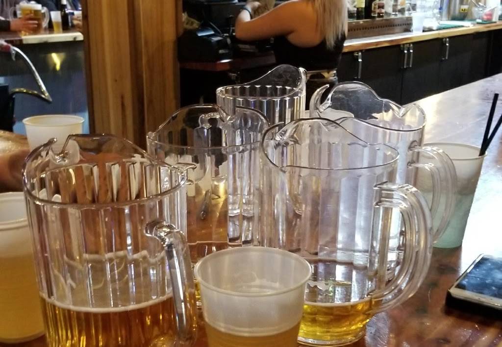 Star Shooters Bar & Restaurant | restaurant | 120 S Michigan Ave, Big Rapids, MI 49307, USA | 2317964842 OR +1 231-796-4842