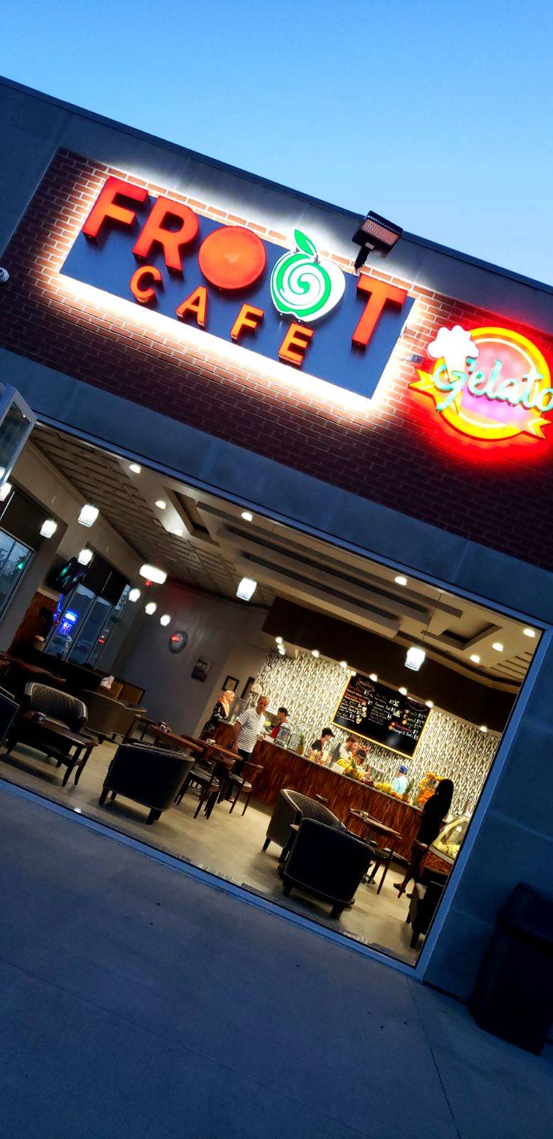 Froot Grill & Cafe | restaurant | 15010 Warren Ave, Dearborn, MI 48126, USA | 3134518282 OR +1 313-451-8282