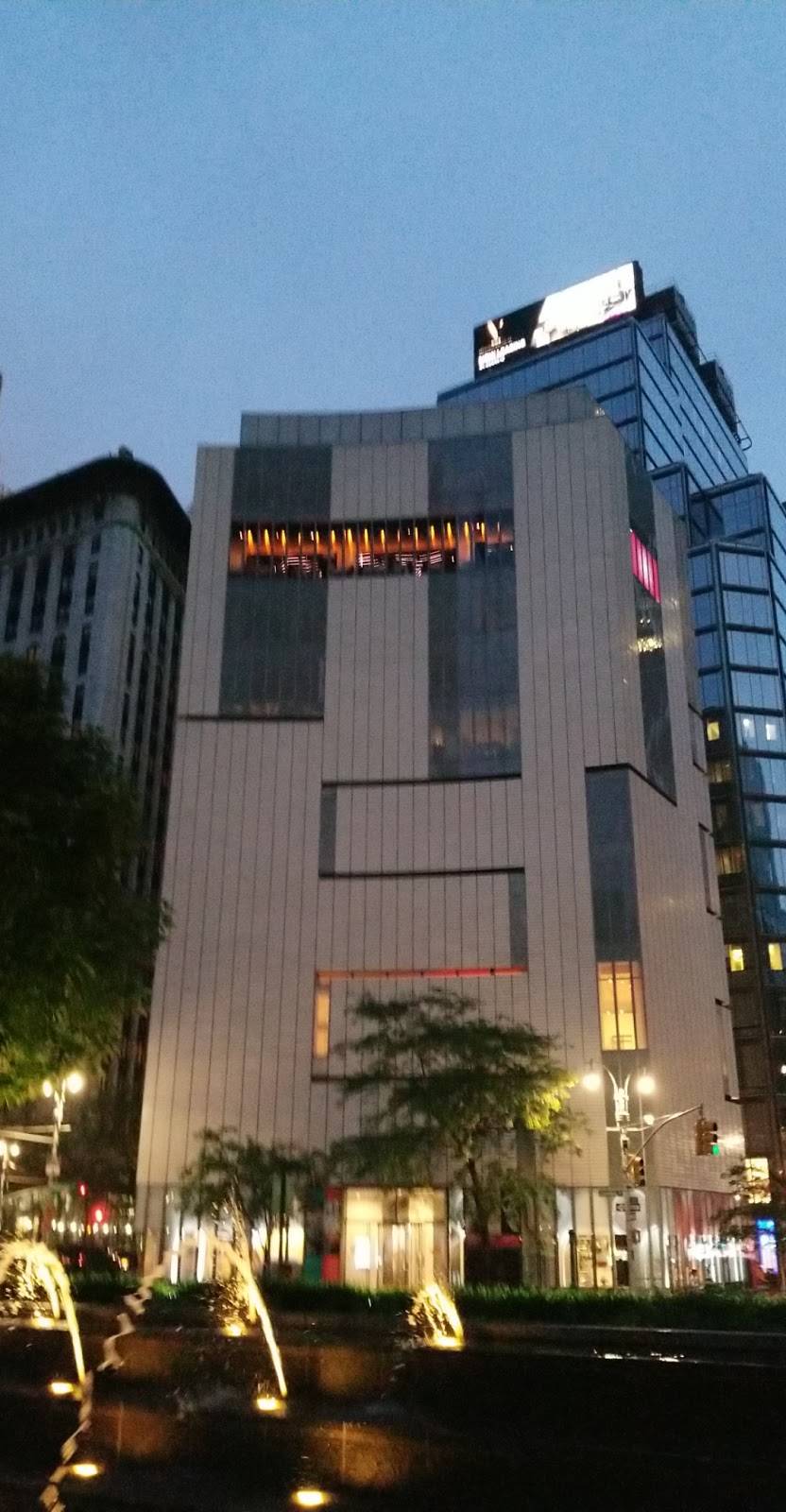 Robert | restaurant | 2 Columbus Cir, New York, NY 10019, USA | 2122997730 OR +1 212-299-7730