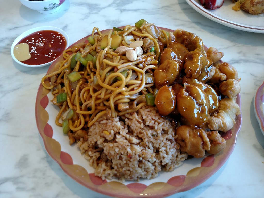 Ding Ho Family Restaurant | restaurant | 36 SW I St, Madras, OR 97741, USA | 5414754610 OR +1 541-475-4610