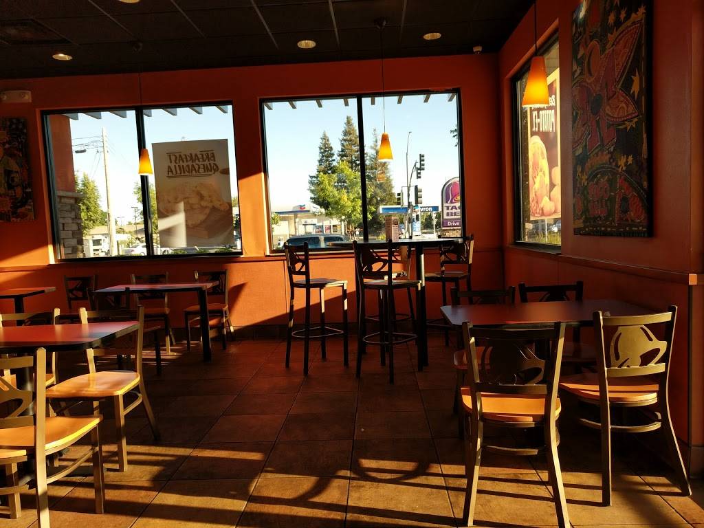Taco Bell | meal takeaway | 1300 Howe Ave, Sacramento, CA 95825, USA | 9168831246 OR +1 916-883-1246