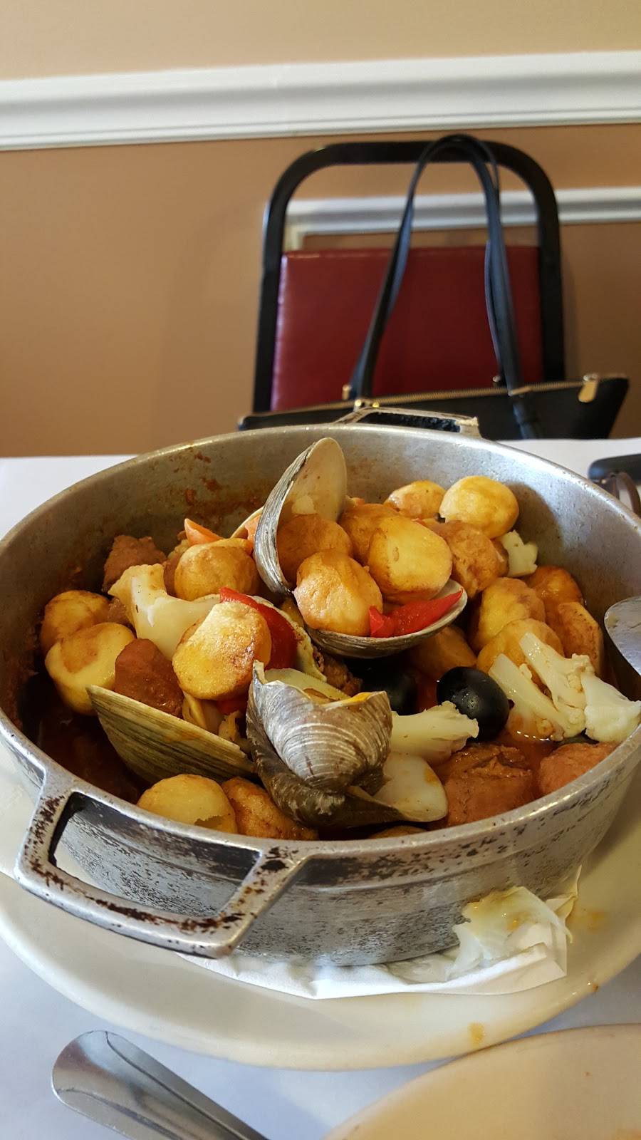 Solmar Restaurant | restaurant | 290 George St, Bridgeport, CT 06604, USA | 2033332435 OR +1 203-333-2435