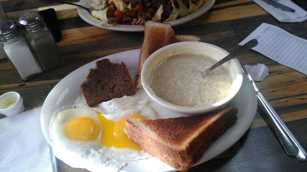 Country Diner | restaurant | 2429 US-221, Marion, NC 28752, USA | 8286524461 OR +1 828-652-4461