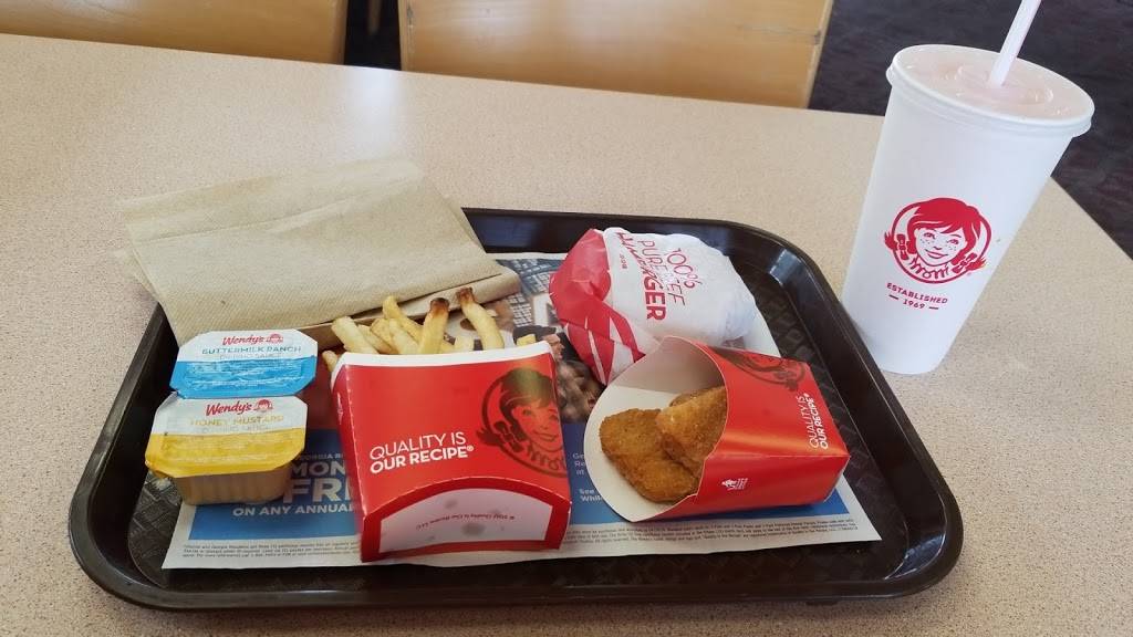 Wendys | restaurant | 1615 W Kennedy Blvd, Tampa, FL 33606, USA | 8132547205 OR +1 813-254-7205