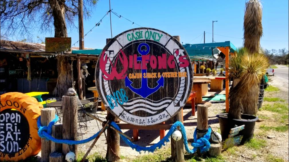 Wilfongs | restaurant | 28601 US-377, Bluff Dale, TX 76433, USA | 2547283238 OR +1 254-728-3238