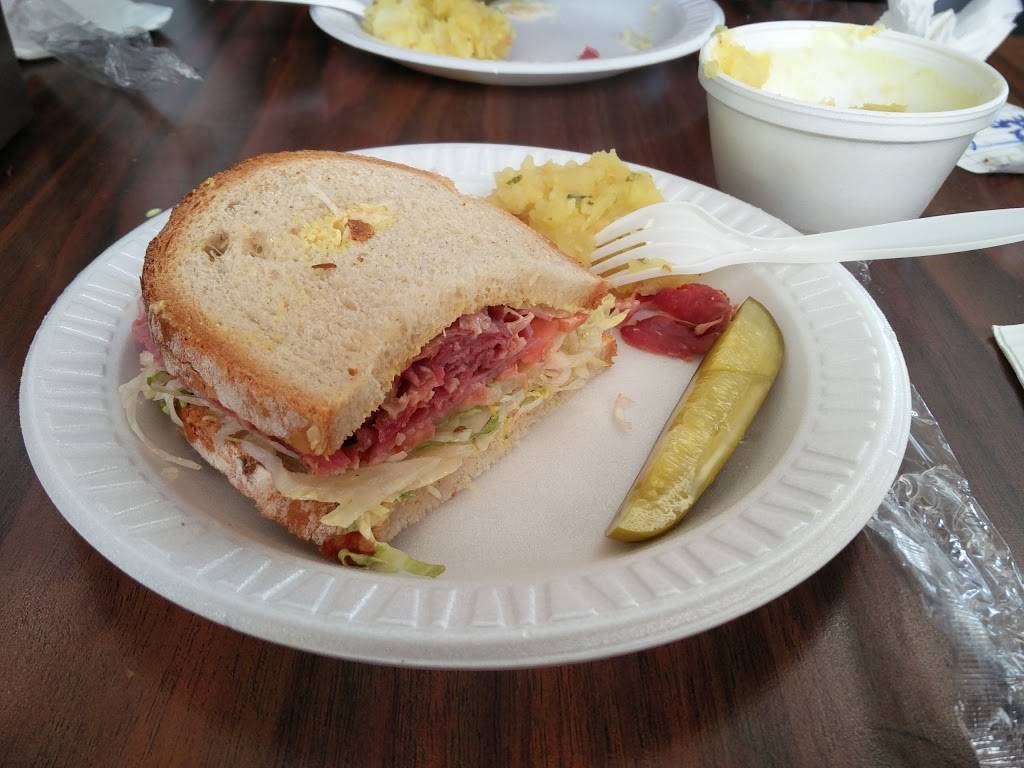 Mattern Sausage & Meats | restaurant | 4327 E Chapman Ave, Orange, CA 92869, USA | 7146393550 OR +1 714-639-3550