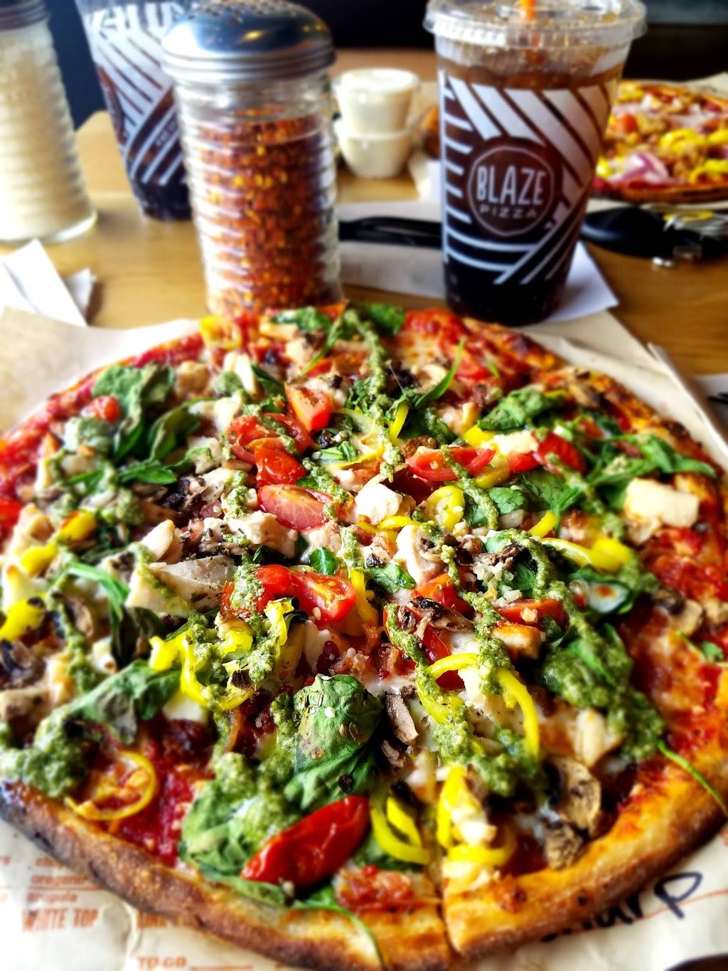 Blaze Pizza | meal takeaway | 471 Town Center Pl, Columbia, SC 29229, USA | 8034084181 OR +1 803-408-4181