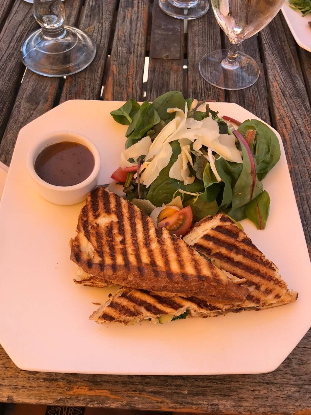 Claires At the Museum | restaurant | 2300 E Ocean Blvd, Long Beach, CA 90803, USA | 5624392119 OR +1 562-439-2119