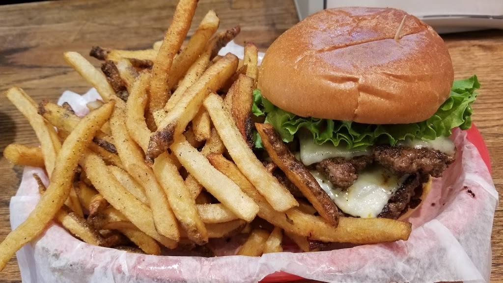 Village Burger | restaurant | 3005 Old Alabama Rd #220, Johns Creek, GA 30022, USA | 7706769942 OR +1 770-676-9942