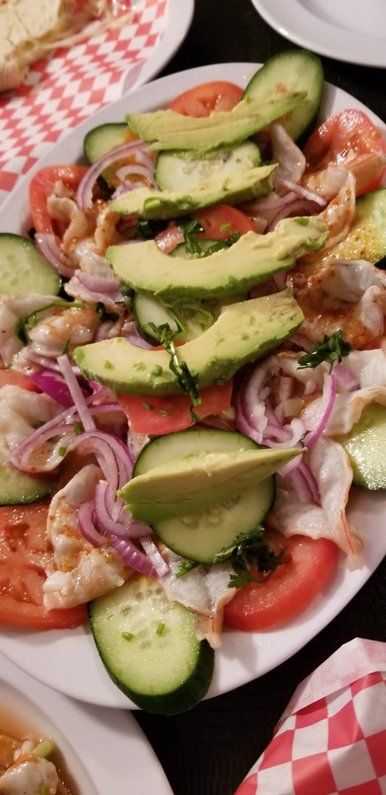 Restaurant Familiar Las Cuatas | restaurant | 17053 Lakeshore Dr, Lake Elsinore, CA 92530, USA | 9514227824 OR +1 951-422-7824