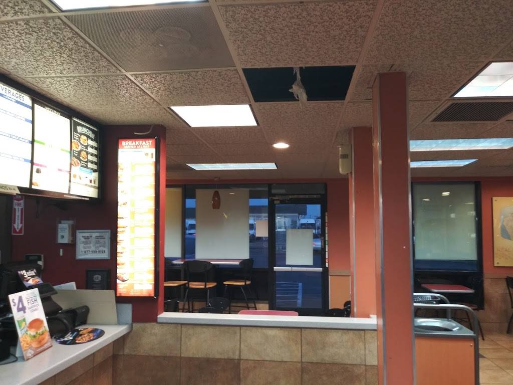 Jack in the Box | restaurant | 2293 Arden Way, Sacramento, CA 95825, USA | 9169229569 OR +1 916-922-9569