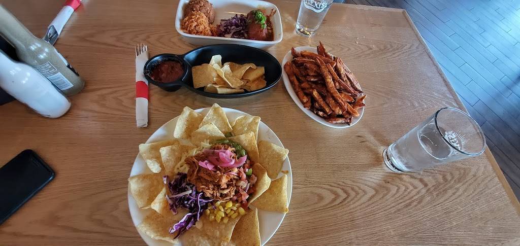 Mexicali Rosas | restaurant | 540 W Hunt Club Rd, Nepean, ON K2G 7B5, Canada | 6137374444 OR +1 613-737-4444