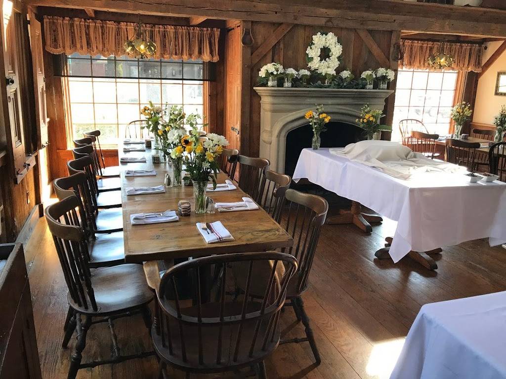 Comfort at the Back Porch | restaurant | 4000 W Skippack Pike, Skippack, PA 19474, USA | 4849918660 OR +1 484-991-8660