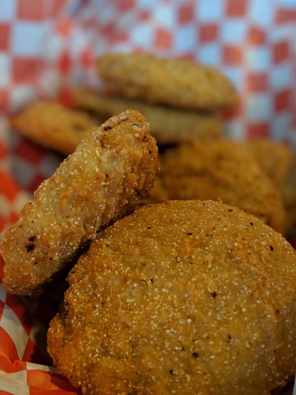 LOVE SHACK BBQ SHRIMP AND YARD BIRD | restaurant | 11 Main St, Jekyll Island, GA 31527, USA | 9126352253 OR +1 912-635-2253