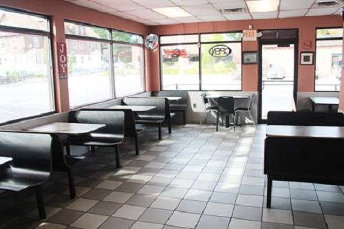 Leos T-Bird Pizza | restaurant | 366 Chandler St, Worcester, MA 01602, USA | 5088310411 OR +1 508-831-0411