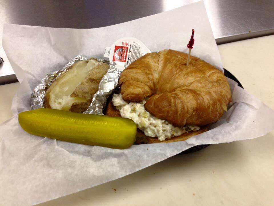 Dine-N-Dash | restaurant | 1299 S Collegiate Dr, Wilkesboro, NC 28697, USA | 3368385940 OR +1 336-838-5940