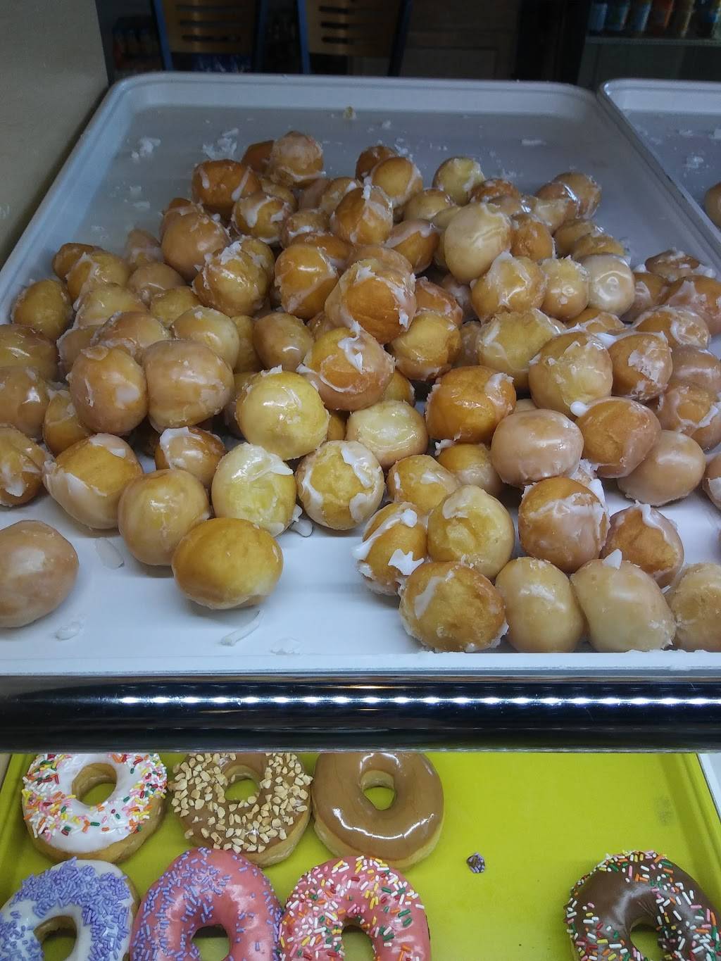 Honeys Donuts, Coffee & More | restaurant | 4300 Moss St, Lafayette, LA 70507, USA | 3375344783 OR +1 337-534-4783