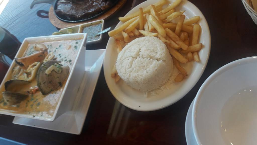 La Guayaca | restaurant | 74 Monroe St, Newark, NJ 07105, USA | 8622342626 OR +1 862-234-2626